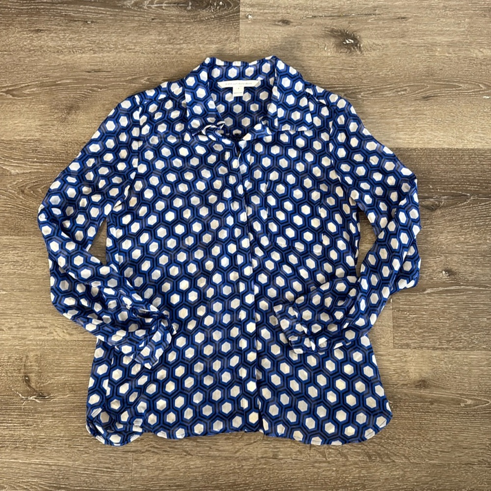 DIANE VON FURSTENBERG DVF 100% silk blue Lorelei Blouse Size 4 long sleeve